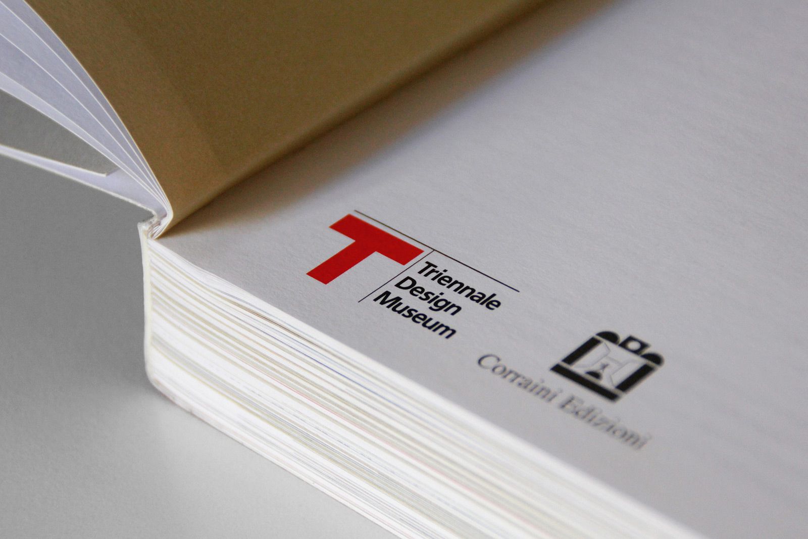 logo triennale design corraini